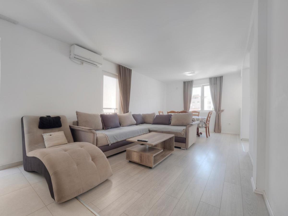 Family Three Bedroom Apartment Brando Budva Luaran gambar