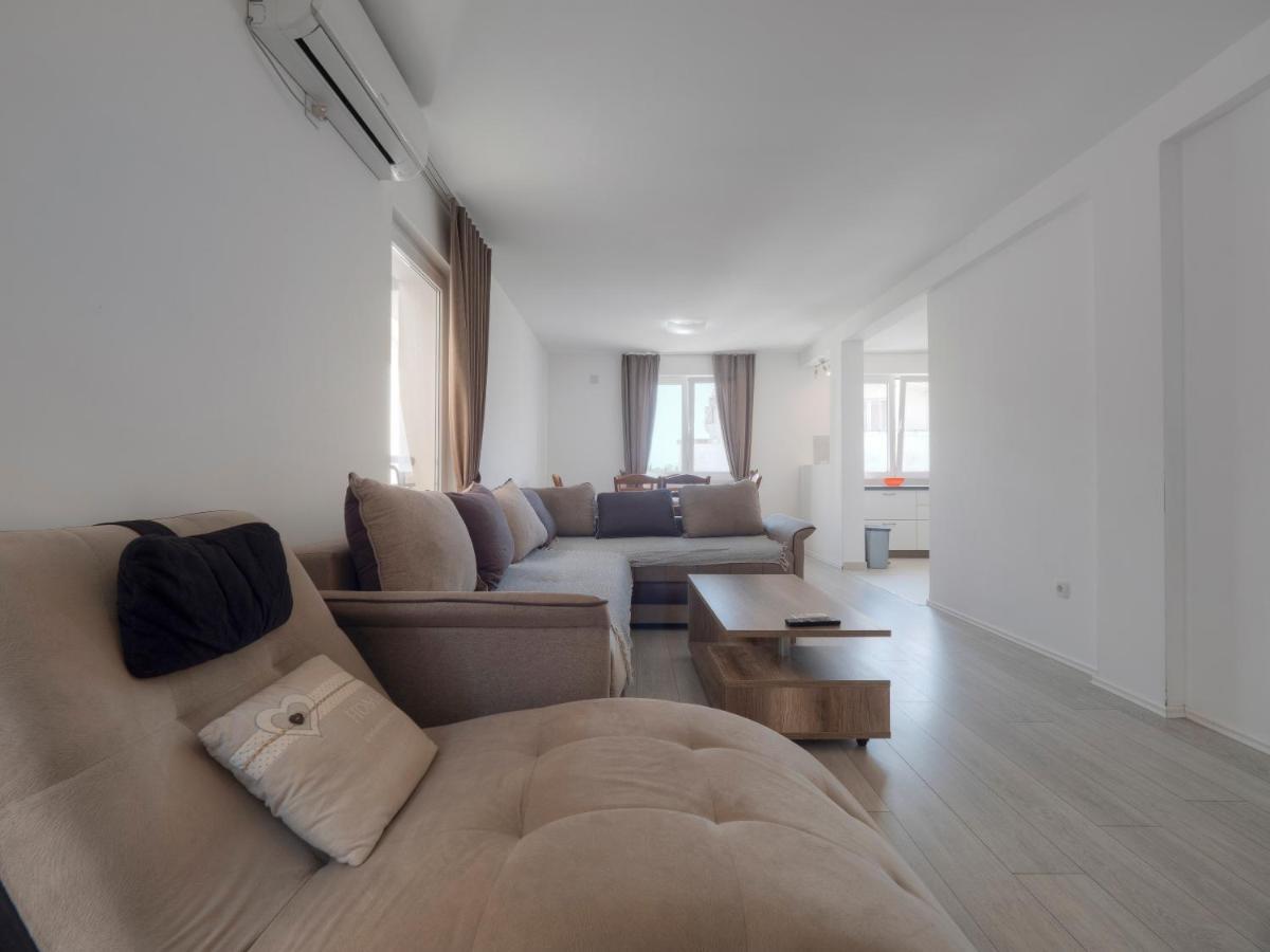 Family Three Bedroom Apartment Brando Budva Luaran gambar